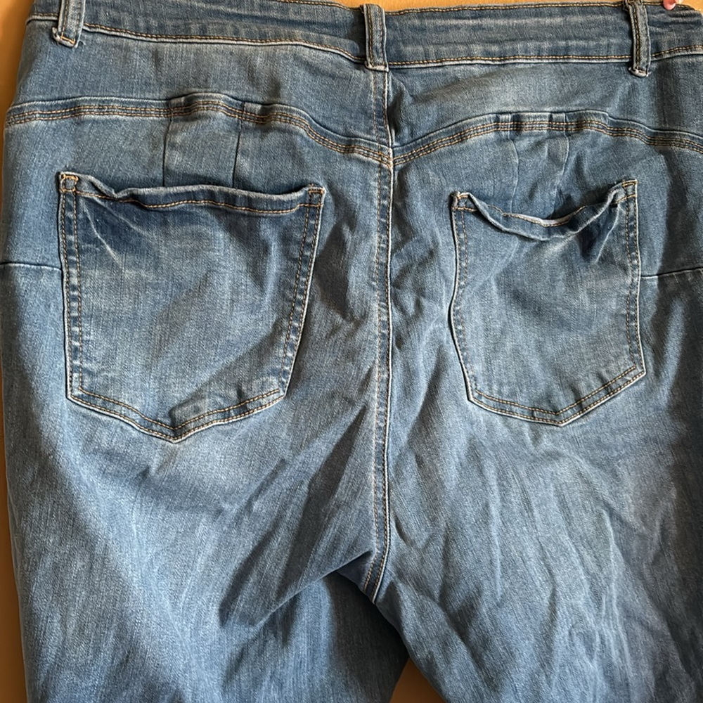 Plus Size Ripped Jeans 2 - Picture 10 of 12